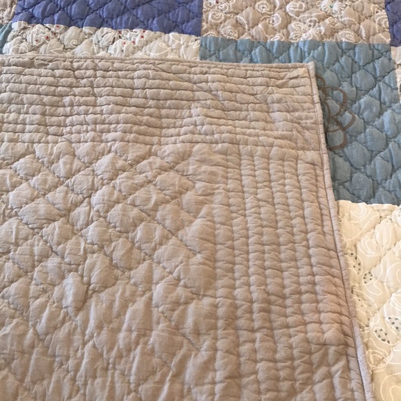 Quilted Comforter with Beading & 2 Pillow Shams - Picture 10 of 12